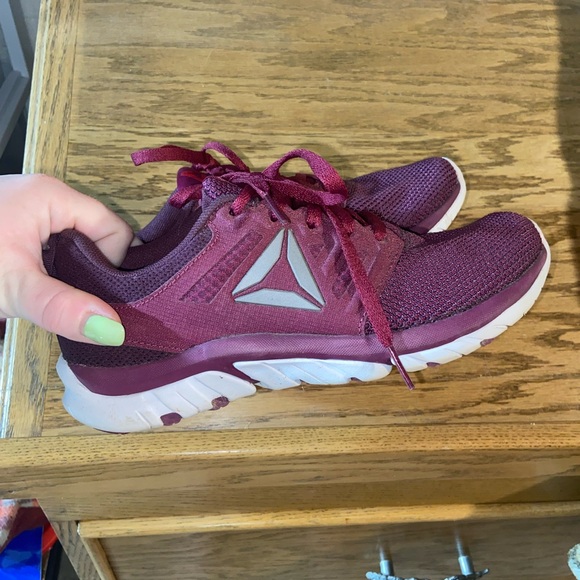 Reebok sneakers, only worn a handful of times. Still lots of life left - Picture 2 of 5